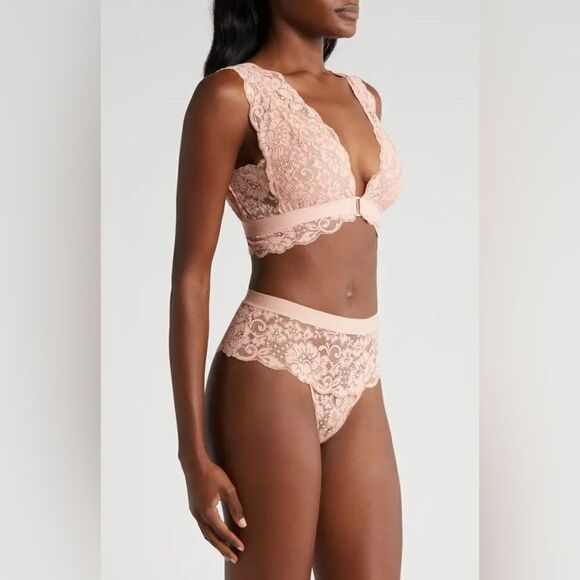 We are HAH Got Ur Back Lace Bralette - Blanc - Picture 8 of 8